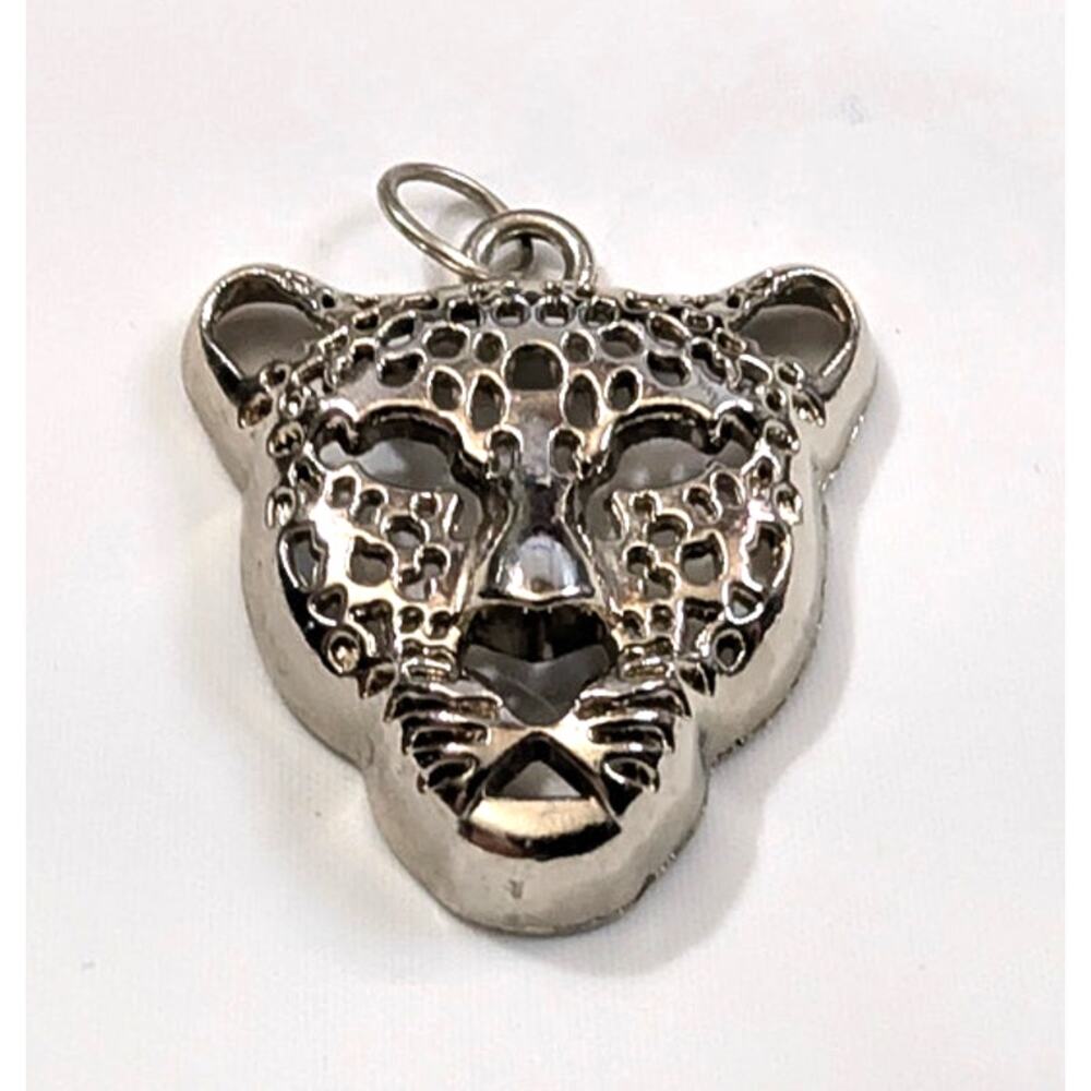 Leopard Head Pendant SilverTone Cutout Charm Cheetah Jaquar‎ Kitty Cat Feline